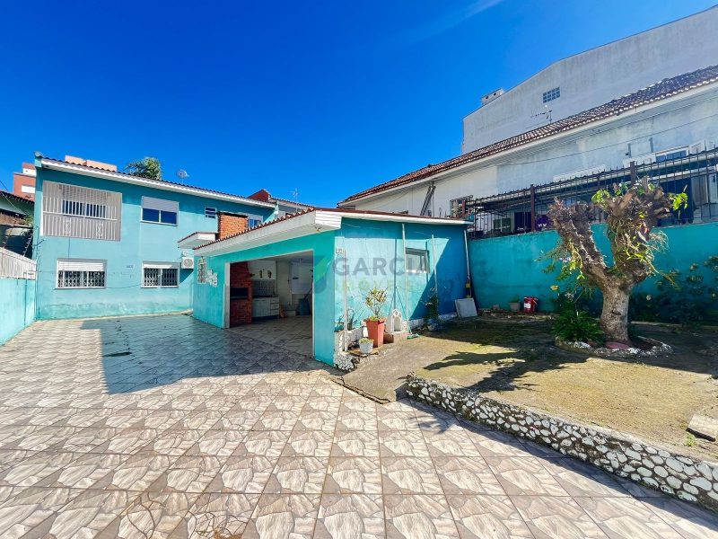 Casa com 154m², 3 dormitórios, 2 vagas no bairro Jardim Itu em Porto Alegre