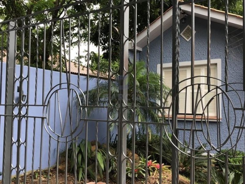 Casa com 500m², 3 dormitórios, 1 suíte, 1 vaga no bairro Belém Novo em Porto Alegre