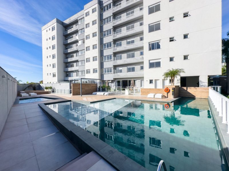 Apartamento com 90m², 3 dormitórios, 1 suíte, 2 vagas no bairro Cristo Redentor em Porto Alegre