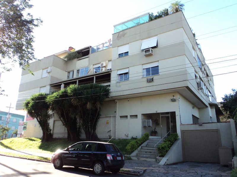 Apartamento com 156m², 3 dormitórios, 1 vaga no bairro Jardim Itu Sabará em Porto Alegre