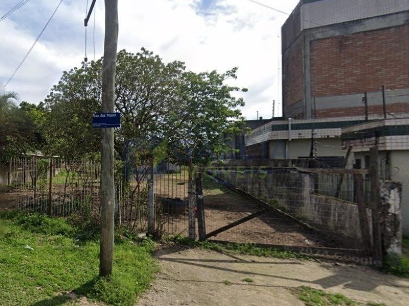 Terreno com 840m² no bairro Rubem Berta em Porto Alegre