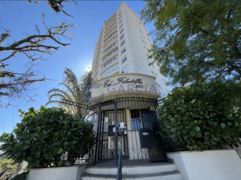 Apartamento com 104m², 3 dormitórios, 1 suíte, 2 vagas no bairro Higienópolis em Porto Alegre