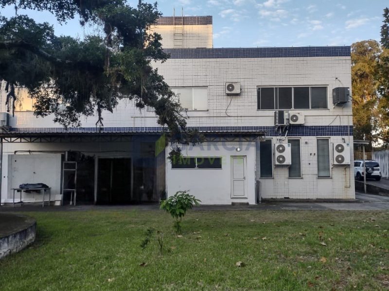 Prédio com 515m² no bairro Parque Santa Fé em Porto Alegre