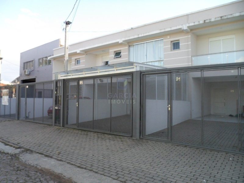 Casa com 158m², 3 dormitórios, 1 suíte, 4 vagas no bairro Sarandi em Porto Alegre