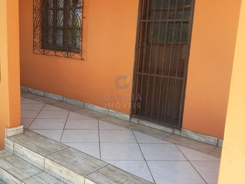Casa com 167m², 2 dormitórios, 1 suíte, 2 vagas no bairro Sarandi em Porto Alegre