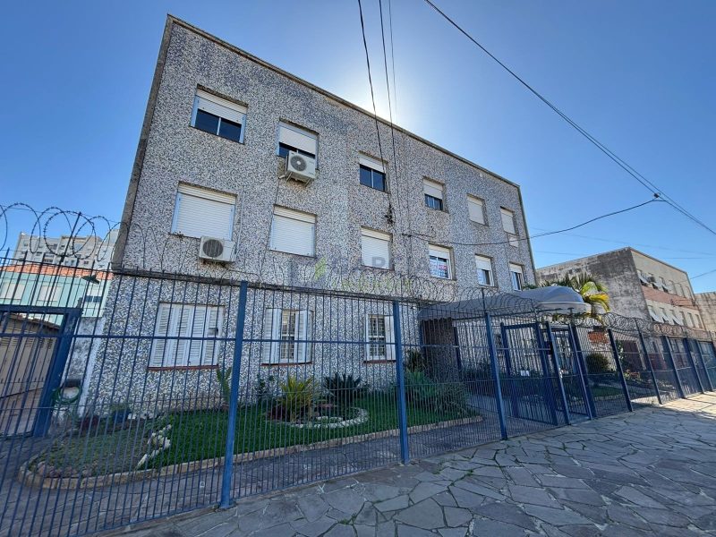 Apartamento com 70m², 3 dormitórios no bairro São Sebastião em Porto Alegre