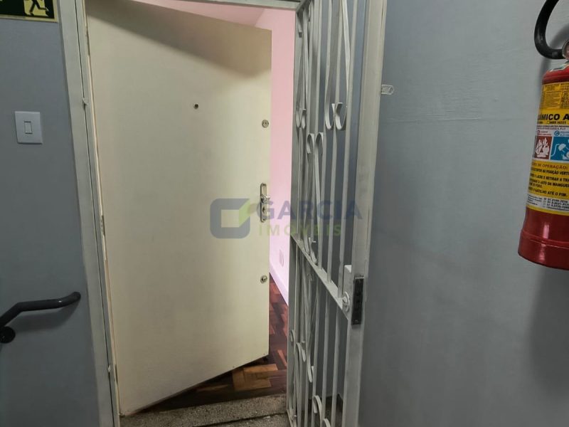 Apartamento com 48m², 2 dormitórios, 1 vaga no bairro Sarandi em Porto Alegre