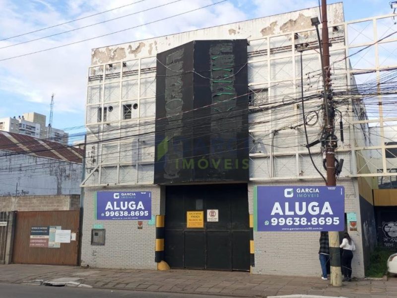 Depósito com 1.800m² no bairro São Geraldo em Porto Alegre