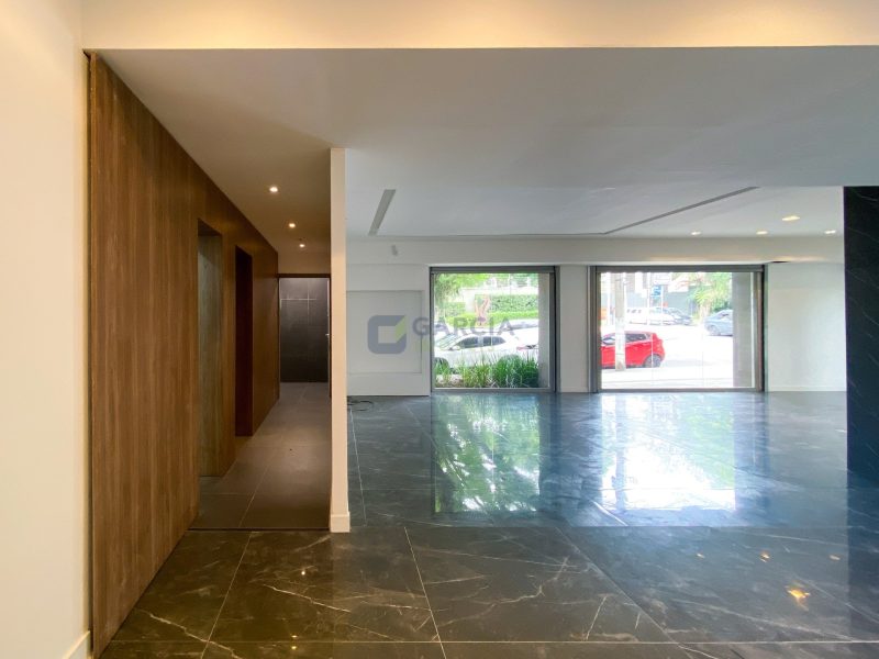 Loja com 270m² no bairro Moinhos de Vento em Porto Alegre