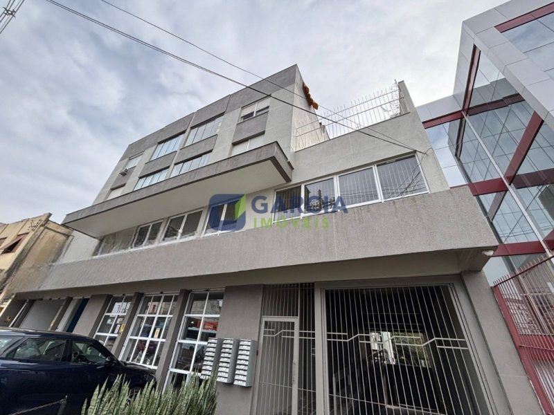 Apartamento com 65m², 2 dormitórios, 1 vaga no bairro São Sebastião em Porto Alegre