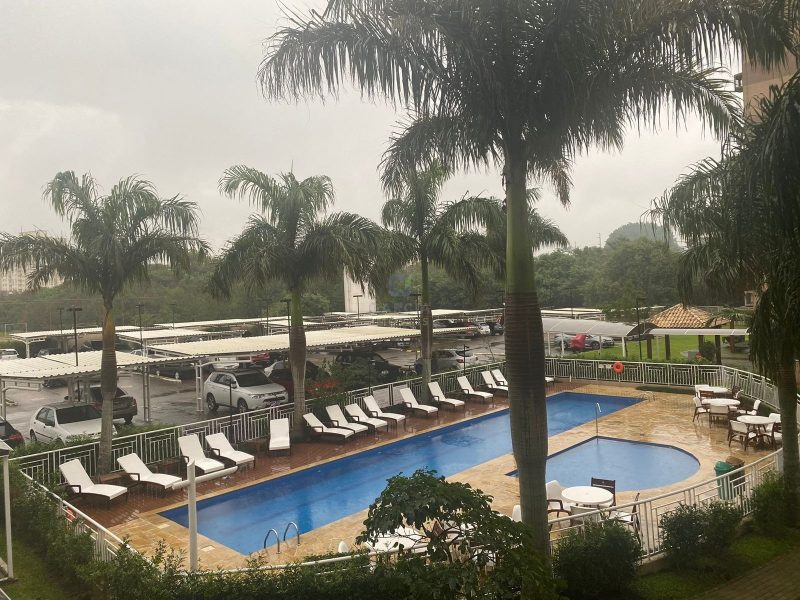 Apartamento com 84m², 3 dormitórios, 1 suíte, 1 vaga no bairro Sarandi em Porto Alegre