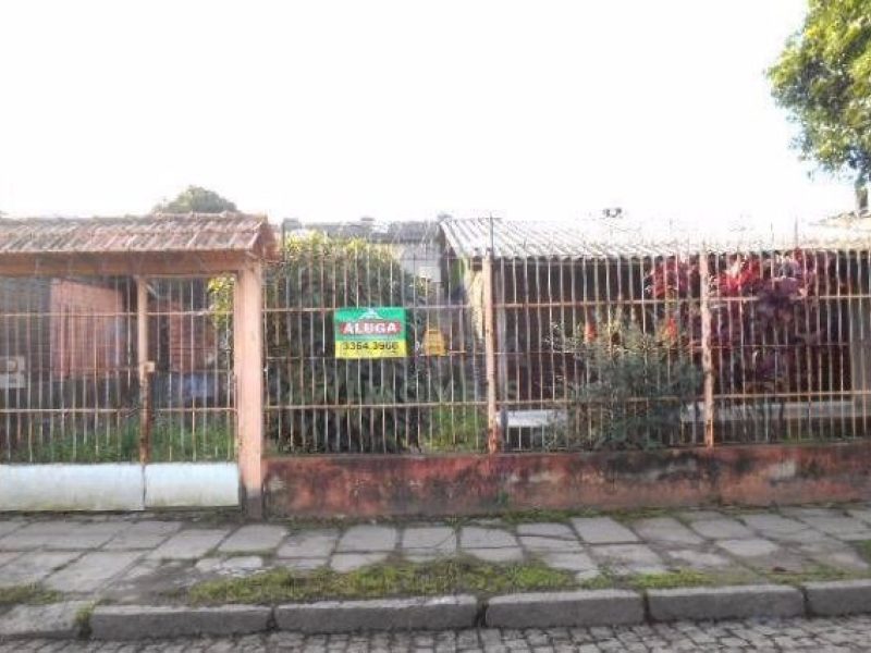 Casa com 35m², 2 dormitórios, 2 vagas no bairro Sarandi em Porto Alegre