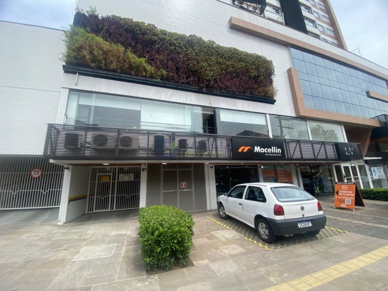 Loja com 143m² no bairro Vila Ipiranga em Porto Alegre