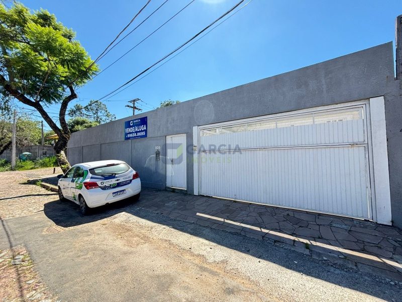 Casa com 350m², 7 dormitórios, 1 suíte, 4 vagas no bairro Sarandi em Porto Alegre