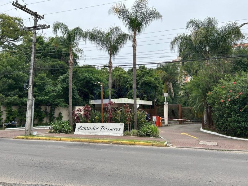 Apartamento com 42m², 2 dormitórios, 1 vaga no bairro Morro Santana em Porto Alegre
