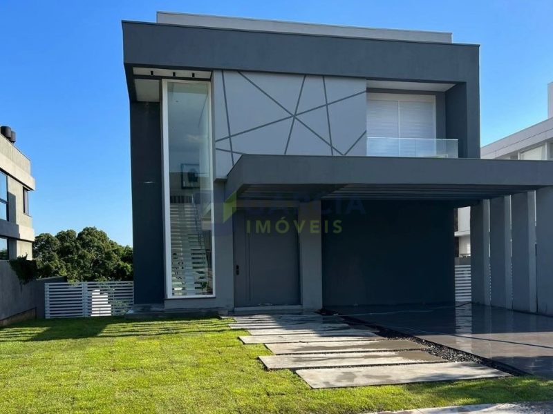 Casa em Condomínio com 309m², 3 dormitórios, 2 suítes, 4 vagas no bairro Vila Nova em Porto Alegre