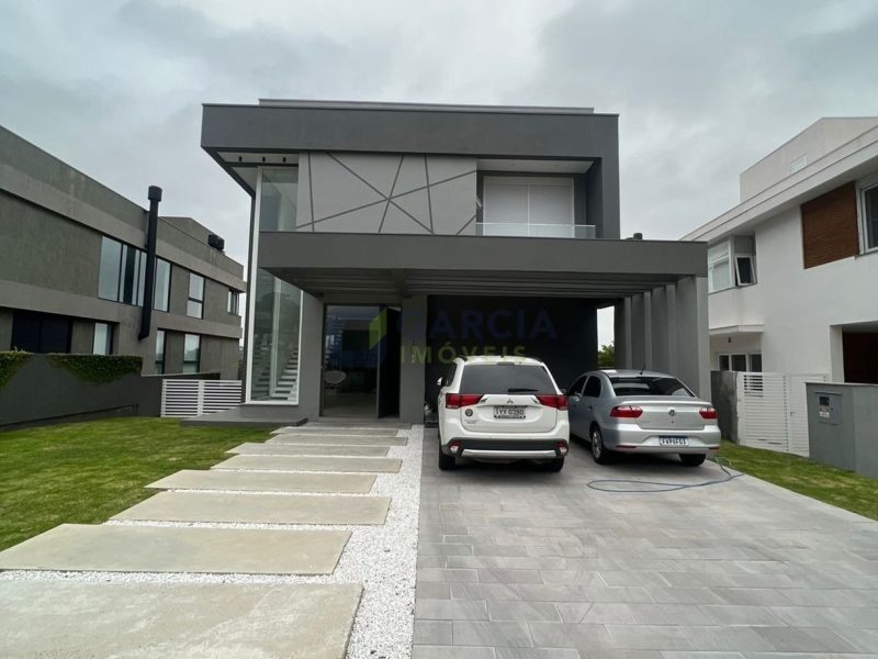 Casa em Condomínio com 309m², 3 dormitórios, 2 suítes, 4 vagas no bairro Alphaville em Porto Alegre