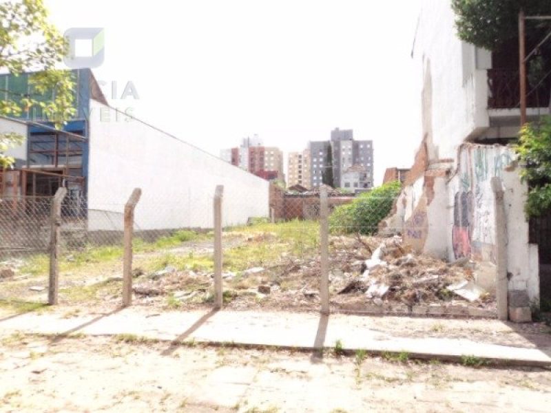 Terreno com 825m² no bairro Sarandi em Porto Alegre