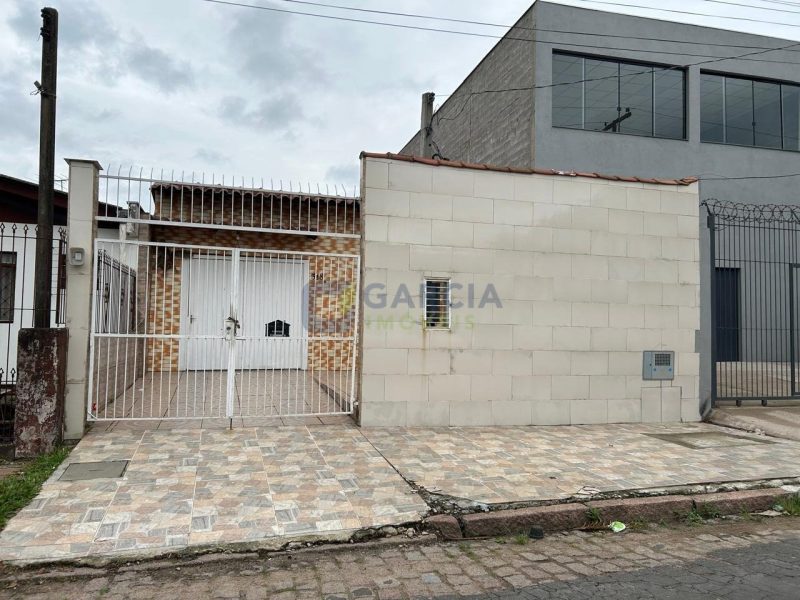 Casa com 181m², 2 dormitórios, 1 suíte, 7 vagas no bairro Sarandi em Porto Alegre