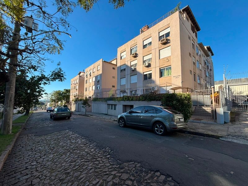 Apartamento com 101m², 2 dormitórios, 2 vagas no bairro Sarandi em Porto Alegre