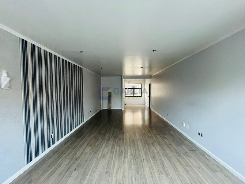 Sala Comercial com 51m², 1 vaga no bairro Floresta em Porto Alegre