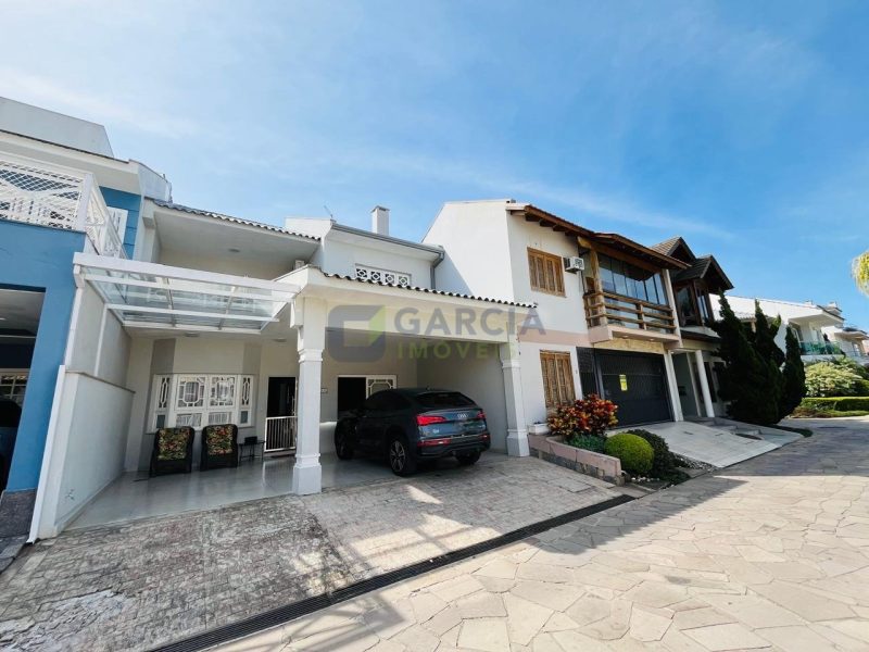 Casa em Condomínio com 208m², 3 dormitórios, 1 suíte, 2 vagas no bairro Ecoville em Porto Alegre