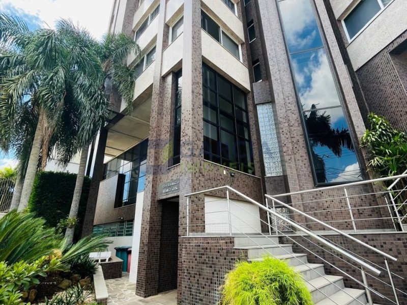 Apartamento com 121m², 3 dormitórios, 1 suíte, 2 vagas no bairro Jardim Itu em Porto Alegre