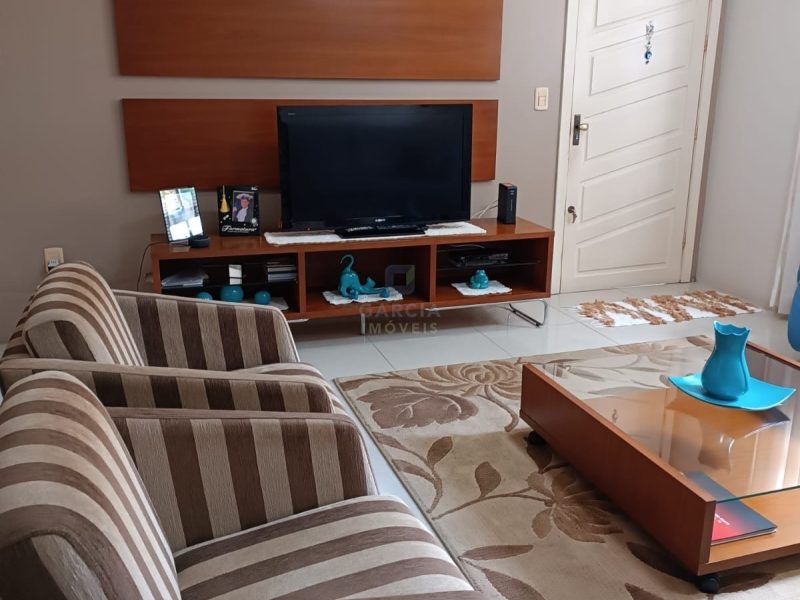 Casa com 188m², 3 dormitórios, 1 suíte, 3 vagas no bairro Jardim Itu Sabará em Porto Alegre