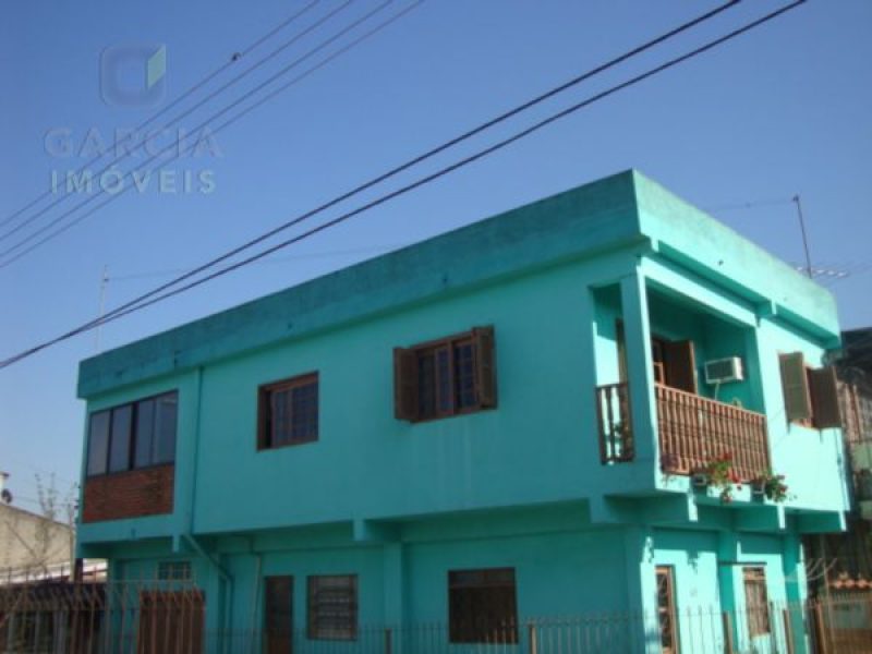 Casa com 170m², 3 dormitórios, 1 vaga no bairro Rubem Berta em Porto Alegre