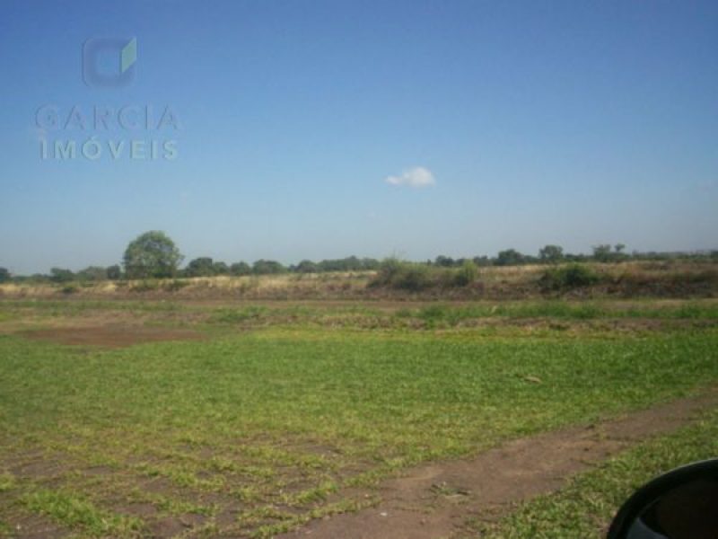 Terreno com 170.000m² no bairro Rubem Berta em Porto Alegre