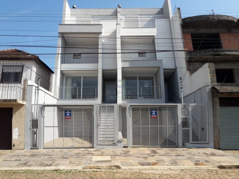 Casa com 204m², 3 dormitórios, 3 suítes, 2 vagas no bairro Jardim Itu Sabará em Porto Alegre