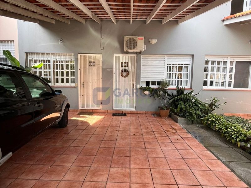 Casa com 100m², 3 dormitórios, 1 vaga no bairro Jardim Itu em Porto Alegre