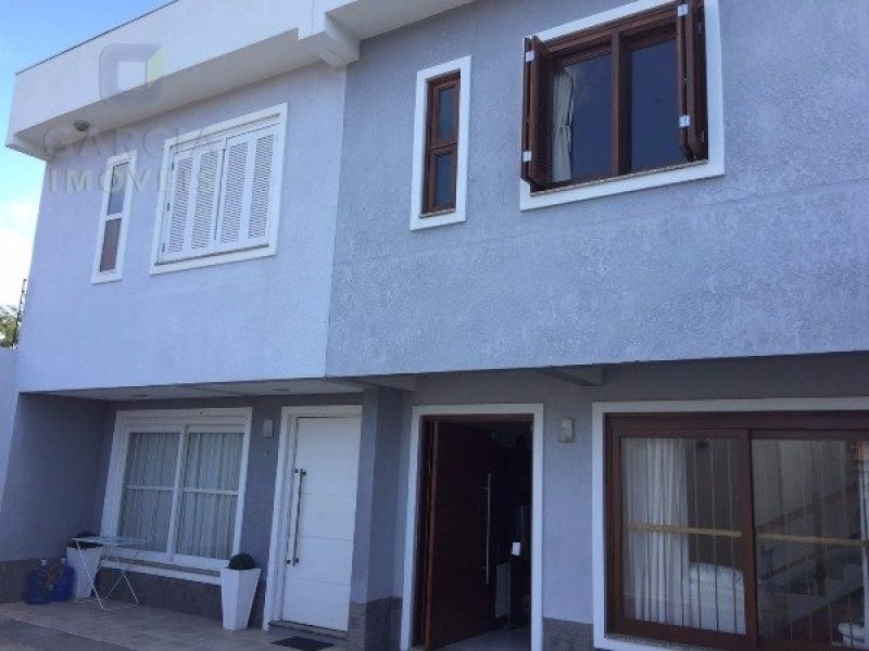 Casa com 134m², 3 dormitórios, 2 suítes, 1 vaga no bairro Jardim Itu Sabará em Porto Alegre