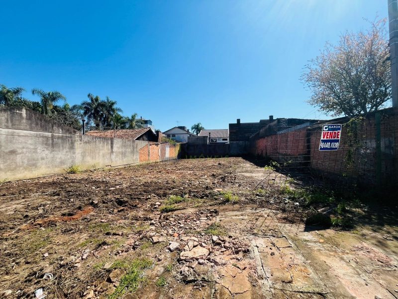 Terreno com 485m², 1 vaga no bairro São Sebastião em Porto Alegre