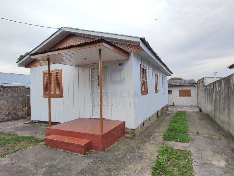 Casa com 150m², 3 dormitórios, 3 vagas no bairro Parque dos Maias em Porto Alegre