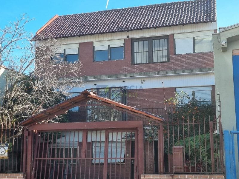 Terreno com 455m², 7 vagas no bairro Sarandi em Porto Alegre