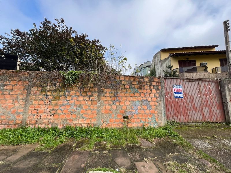 Terreno com 474m² no bairro Jardim Lindóia em Porto Alegre