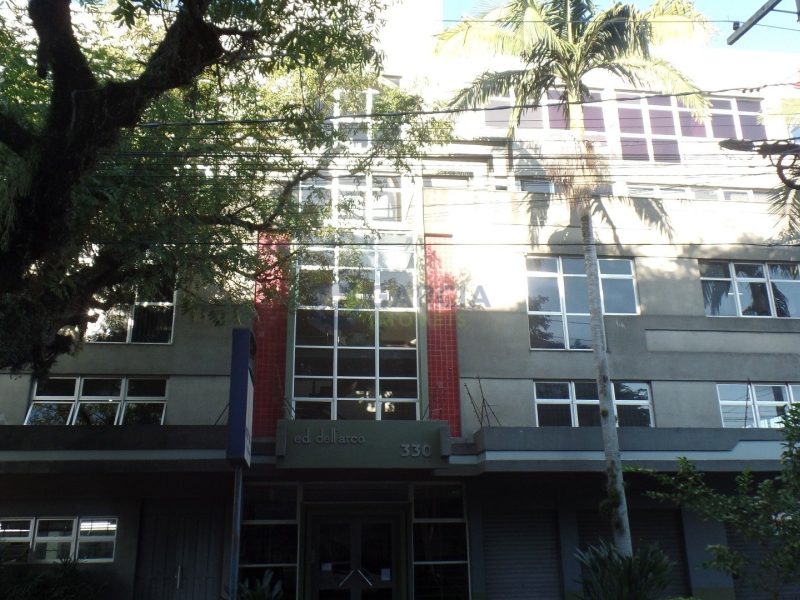 Sala Comercial com 40m² no bairro Navegantes em Porto Alegre