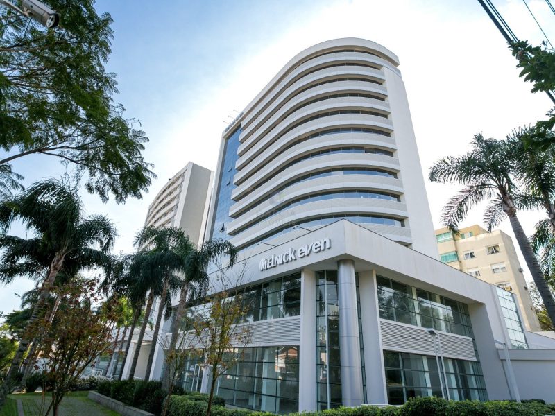 Sala Comercial com 45m², 1 vaga no bairro Passo da Areia em Porto Alegre