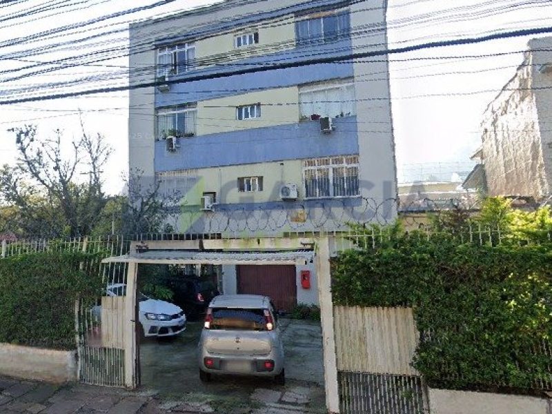 Apartamento com 101m², 2 dormitórios, 1 suíte, 1 vaga no bairro Medianeira em Porto Alegre